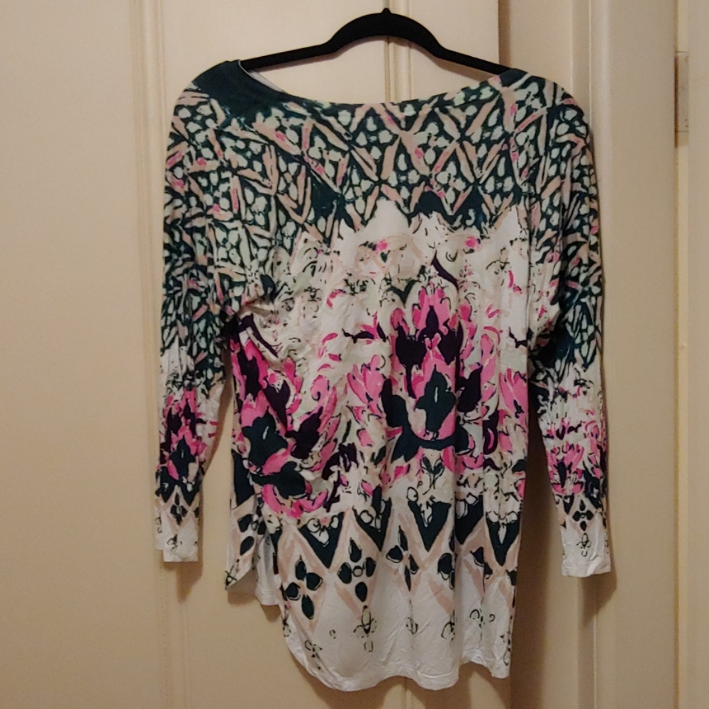 Long sleeve tee shirt